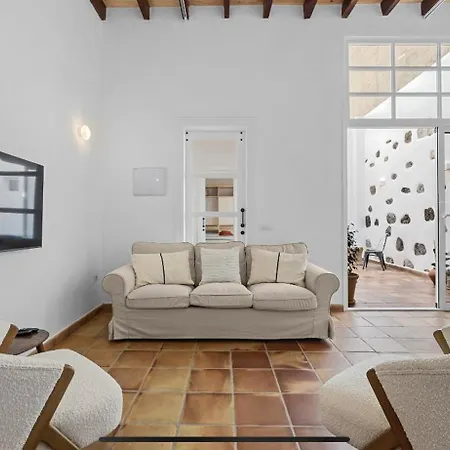 Luxury House Grand *